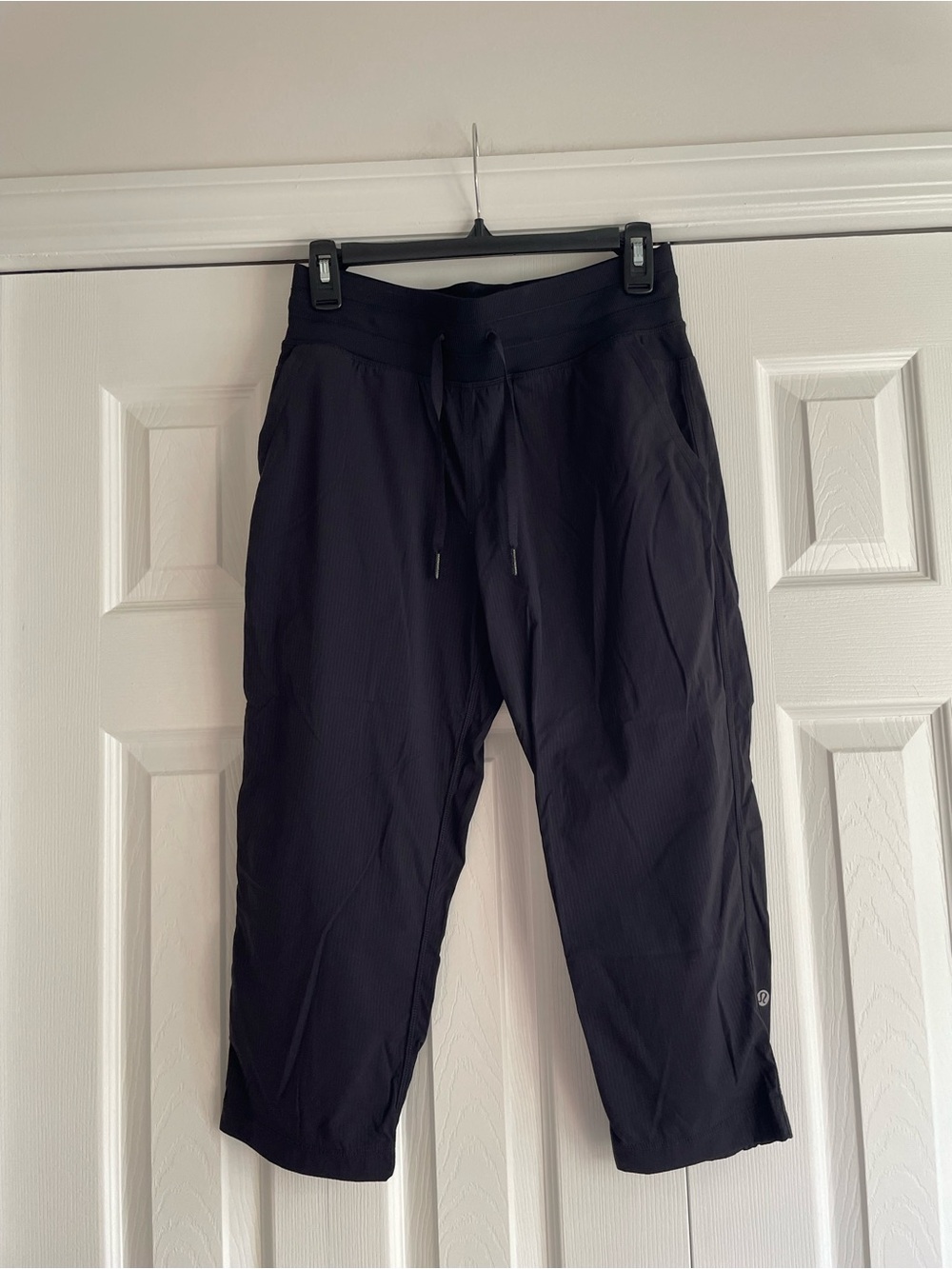 lululemon athletica Black Women's Cropped Drawstring Pants